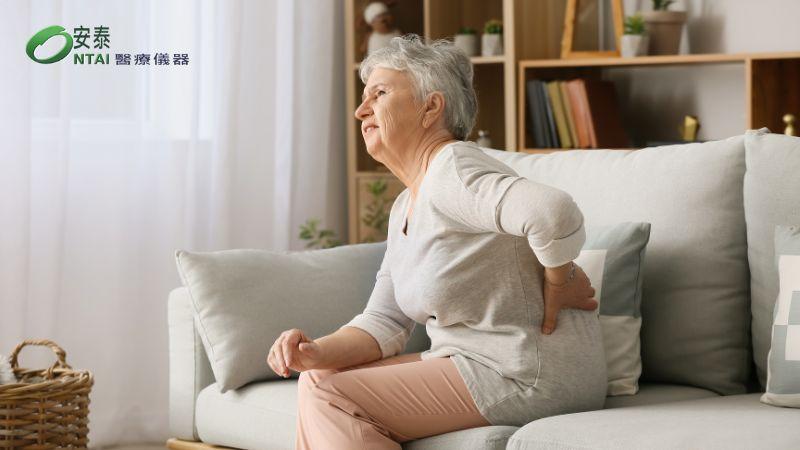 長輩坐下容易站起卻困難重重